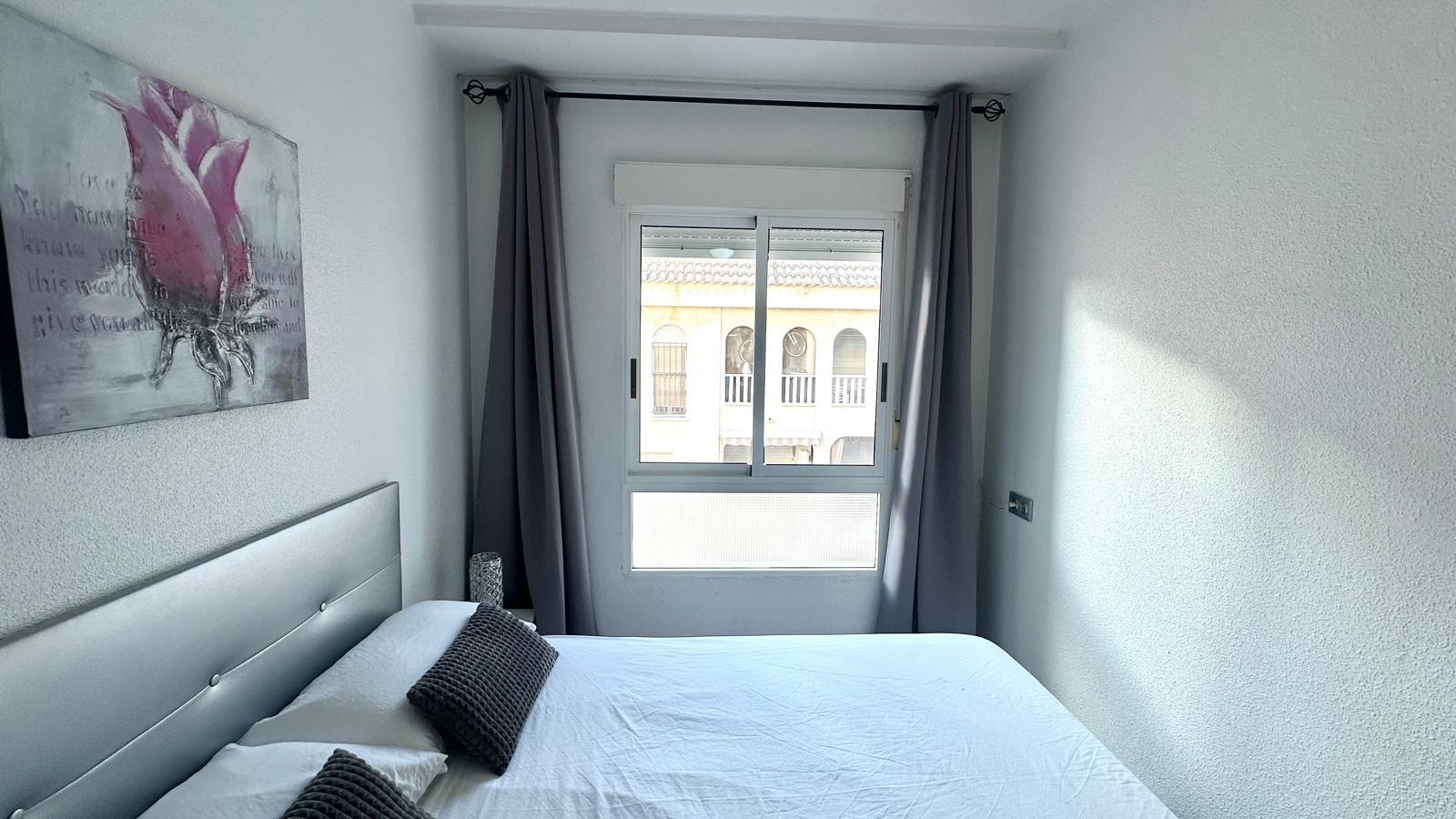 2 Bed, 1 Bath, ApartmentFor Sale, Torrevieja, Alicante