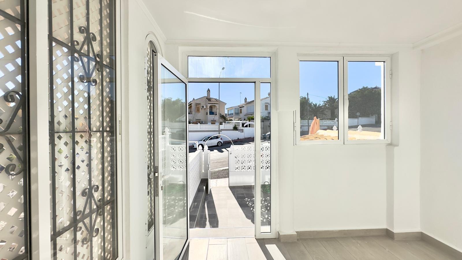 3 Bed, 1 Bath, HouseFor Sale, Torrevieja, Alicante