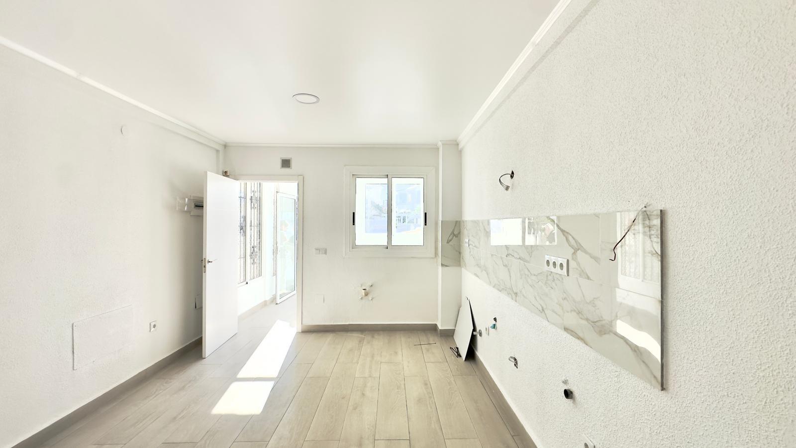 3 Bed, 1 Bath, HouseFor Sale, Torrevieja, Alicante