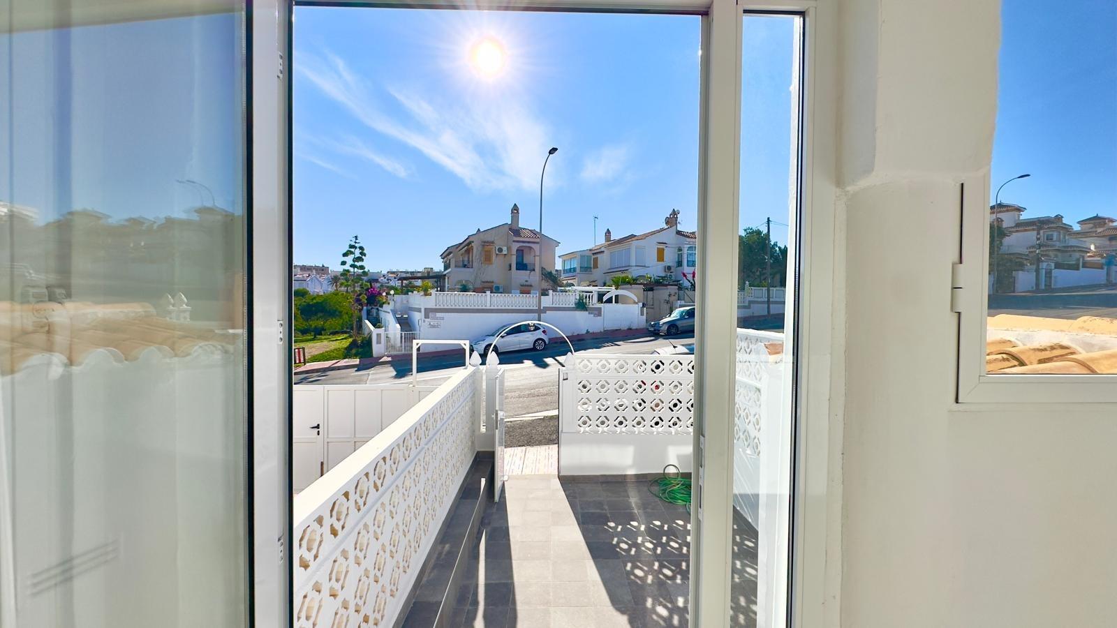 3 Bed, 1 Bath, HouseFor Sale, Torrevieja, Alicante