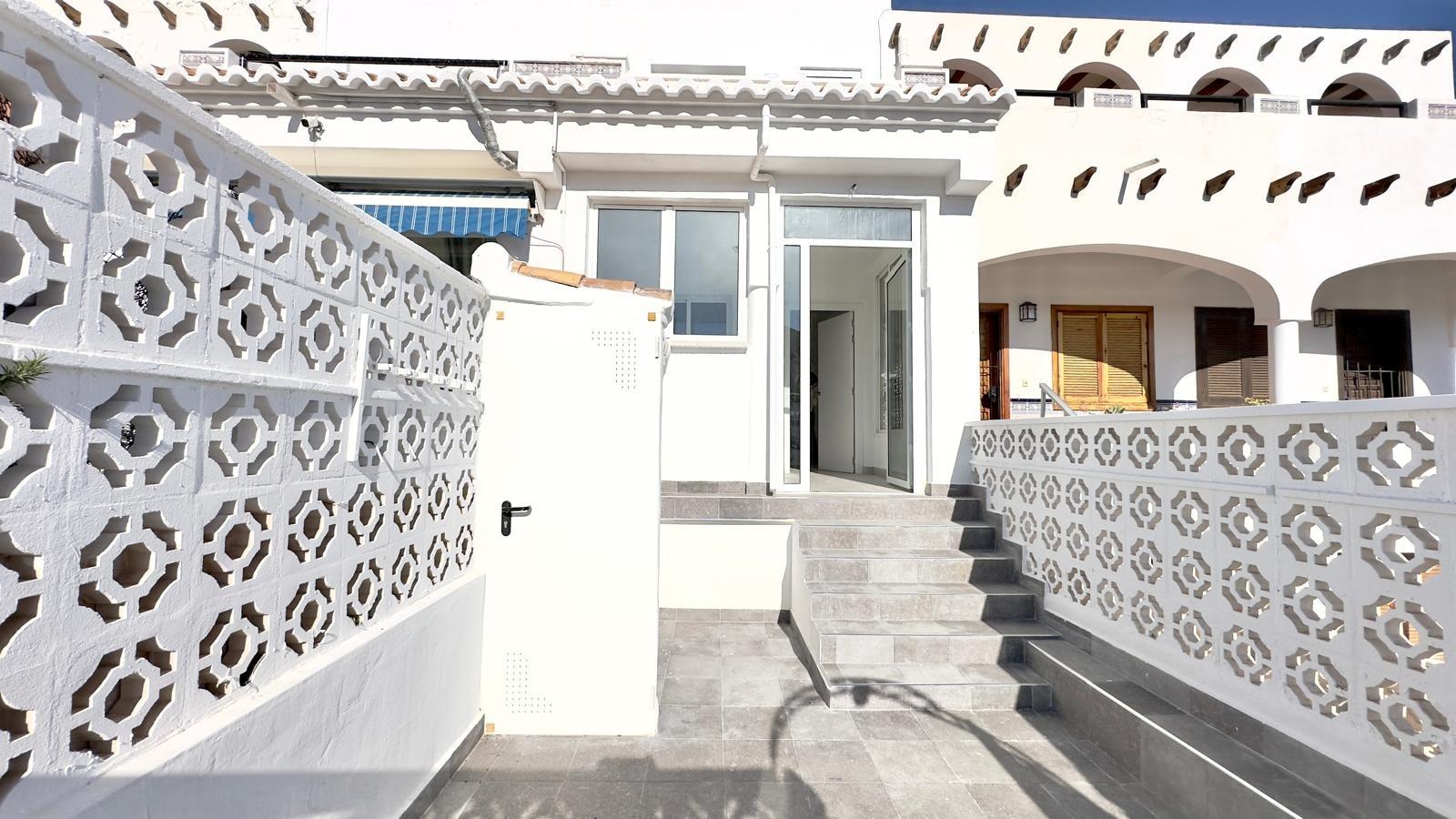 3 Bed, 1 Bath, HouseFor Sale, Torrevieja, Alicante