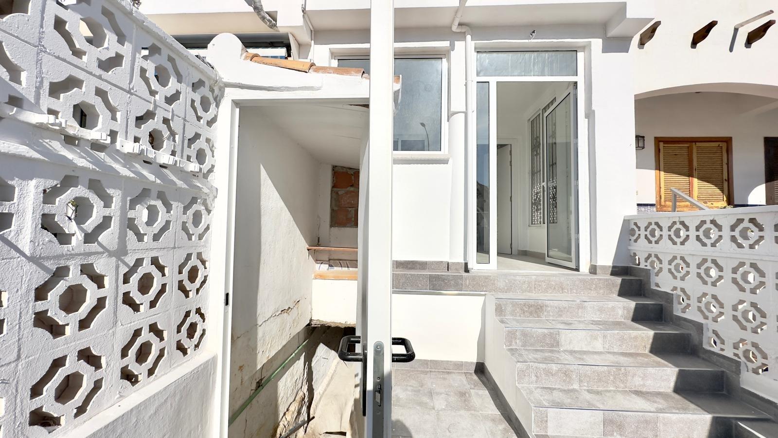 3 Bed, 1 Bath, HouseFor Sale, Torrevieja, Alicante