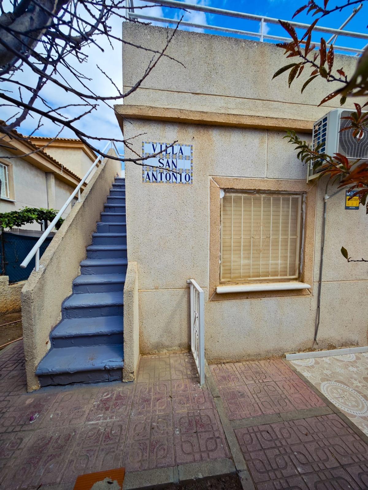 2 Bed, 1 Bath, HouseFor Sale, Torrevieja, Alicante