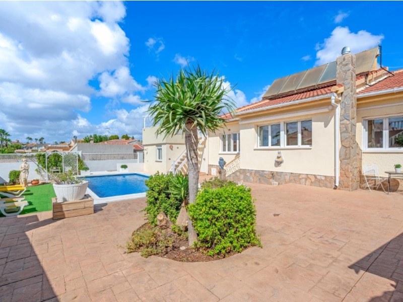 7 Bed, 3 Bath, HouseFor Sale, Rojales, Alicante