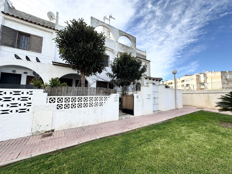 2 Bed, 1 Bath, HouseFor Sale, Torrevieja, Alicante
