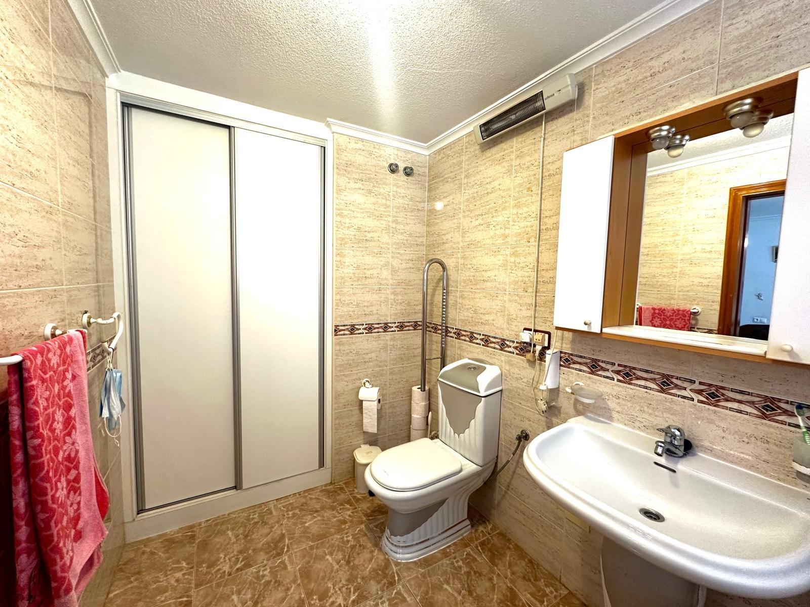 3 Bed, 2 Bath, ApartmentFor Sale, Torrevieja, Alicante