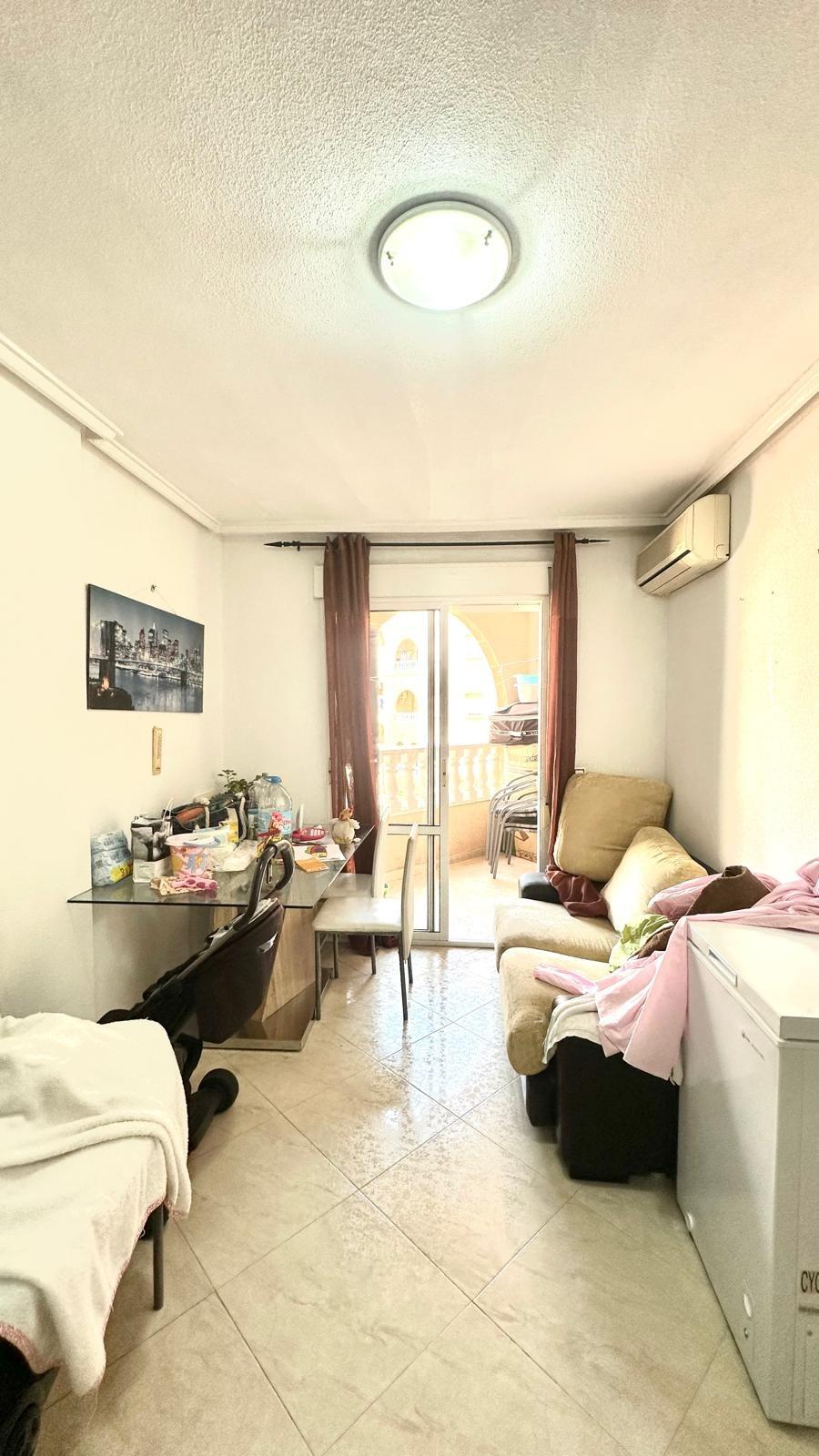 2 Bed, 1 Bath, ApartmentFor Sale, Torrevieja, Alicante