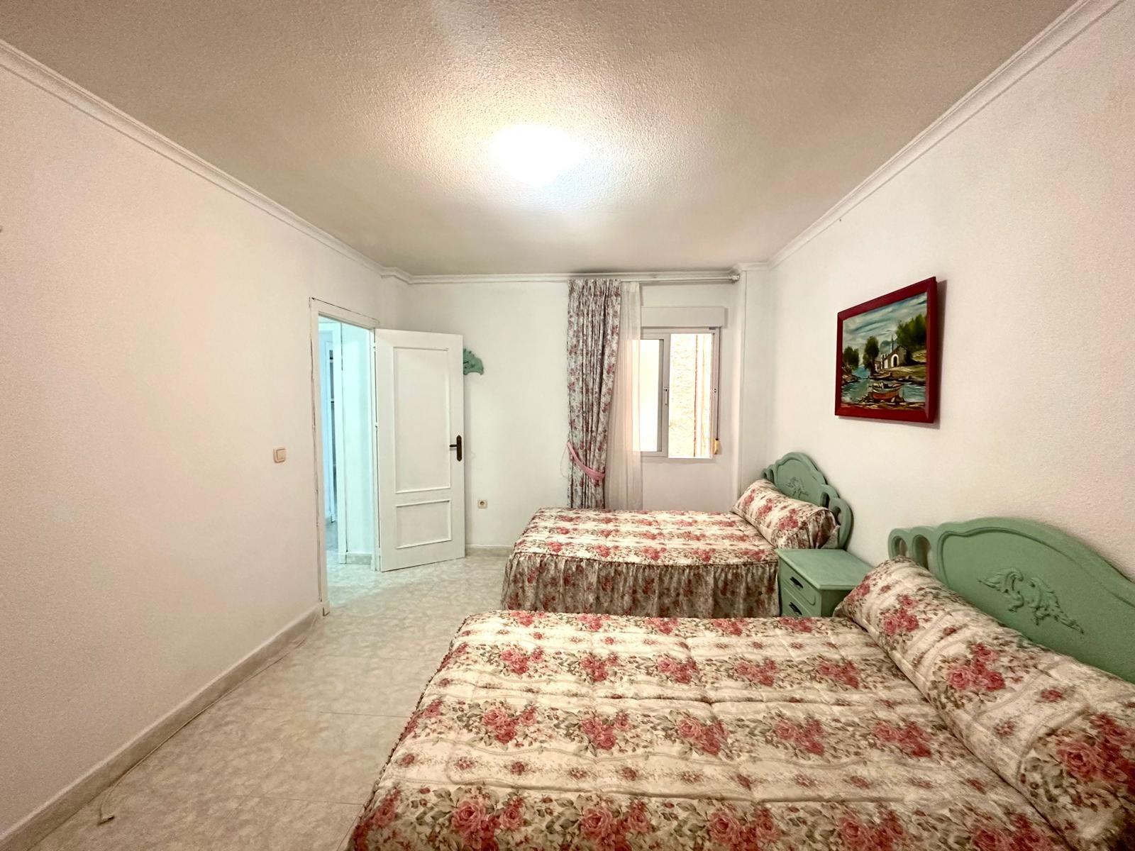 3 Bed, 2 Bath, ApartmentFor Sale, Torrevieja, Alicante