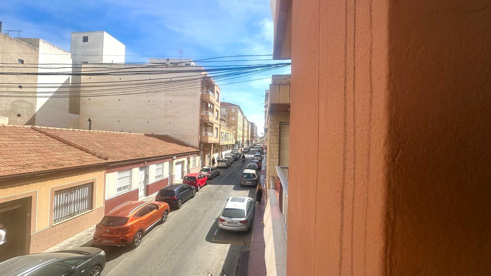 3 Bed, 1 Bath, ApartmentFor Sale, Torrevieja, Alicante