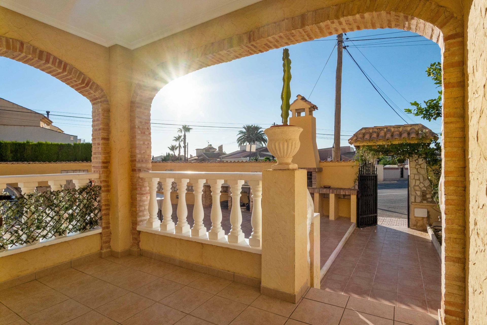 5 Bed, 3 Bath, HouseFor Sale, Orihuela Costa, Alicante