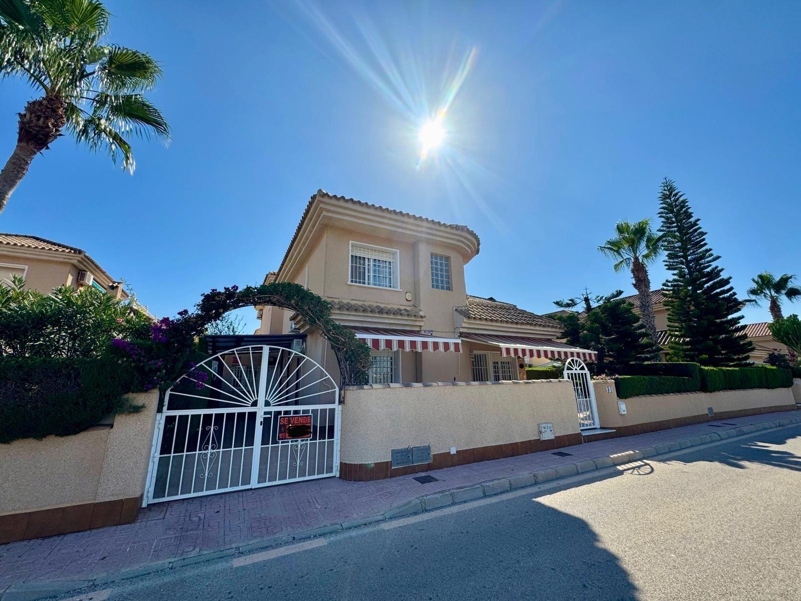 3 Bed, 2 Bath, HouseFor Sale, Torrevieja, Alicante