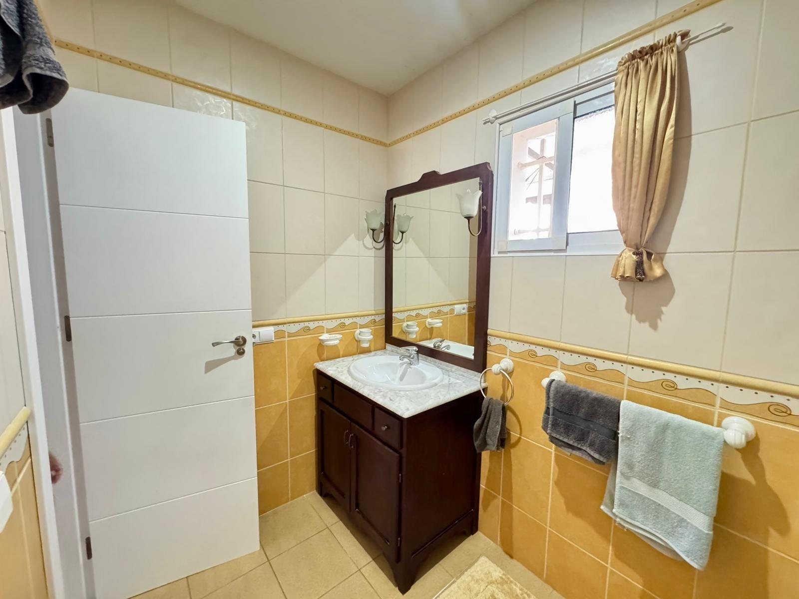 3 Bed, 2 Bath, HouseFor Sale, Torrevieja, Alicante