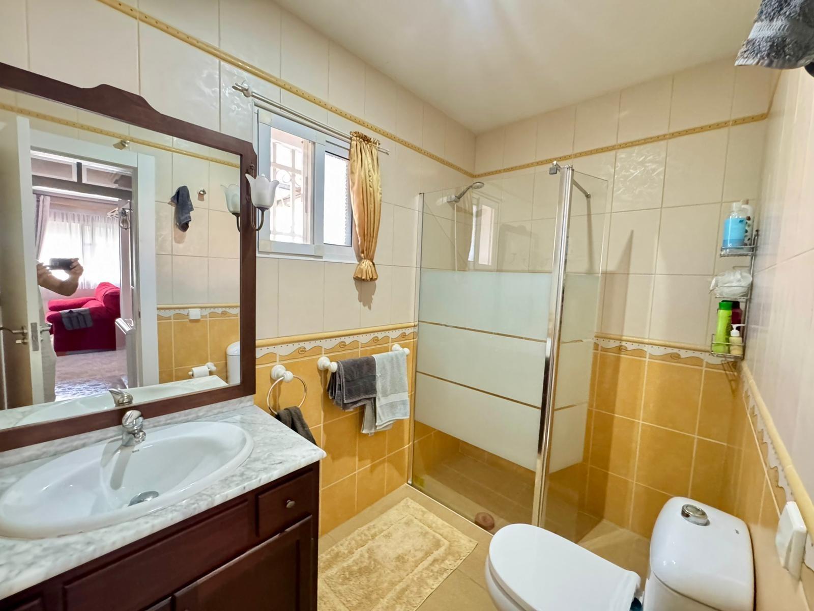 3 Bed, 2 Bath, HouseFor Sale, Torrevieja, Alicante