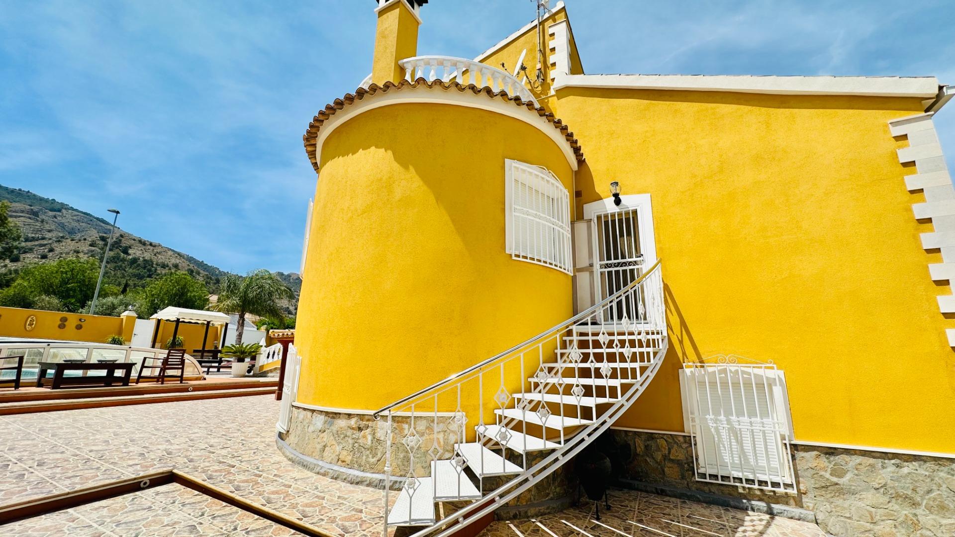 5 Bed, 3 Bath, HouseFor Sale, Orihuela, Alicante