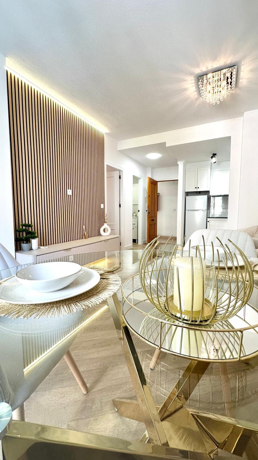 2 Bed, 1 Bath, ApartmentFor Sale, Torrevieja, Alicante