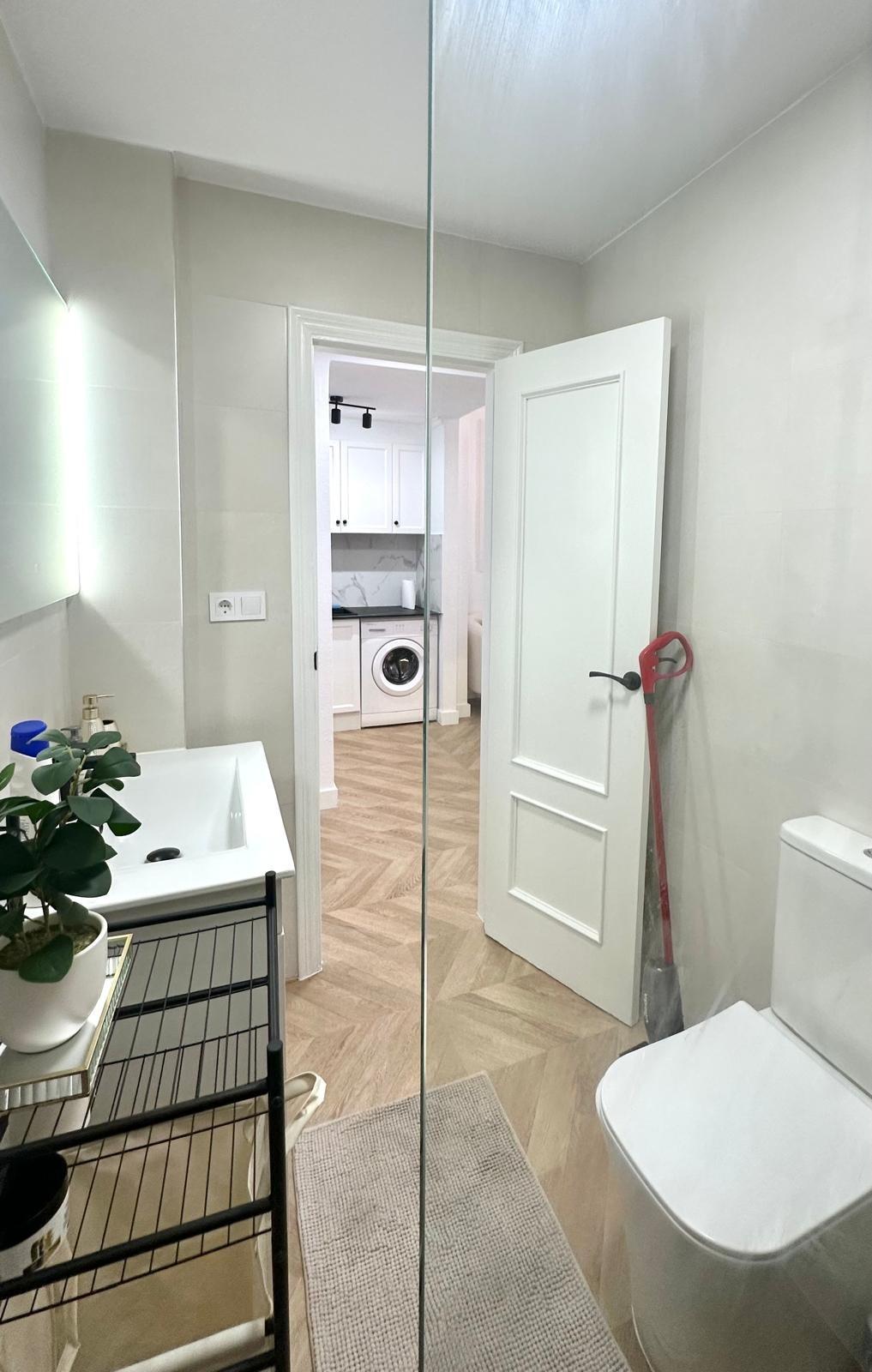 2 Bed, 1 Bath, ApartmentFor Sale, Torrevieja, Alicante