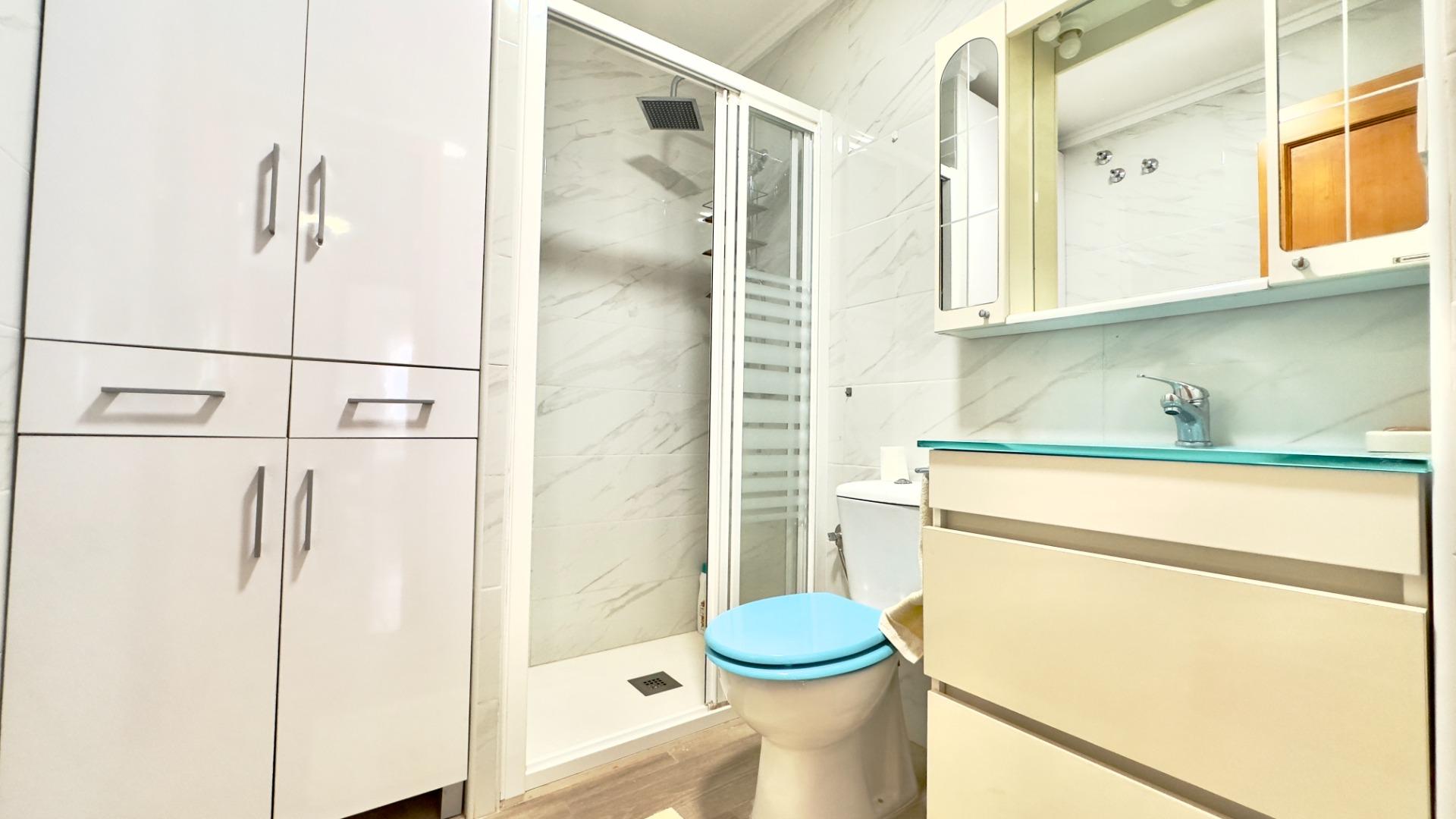 2 Bed, 1 Bath, ApartmentFor Sale, Torrevieja, Alicante