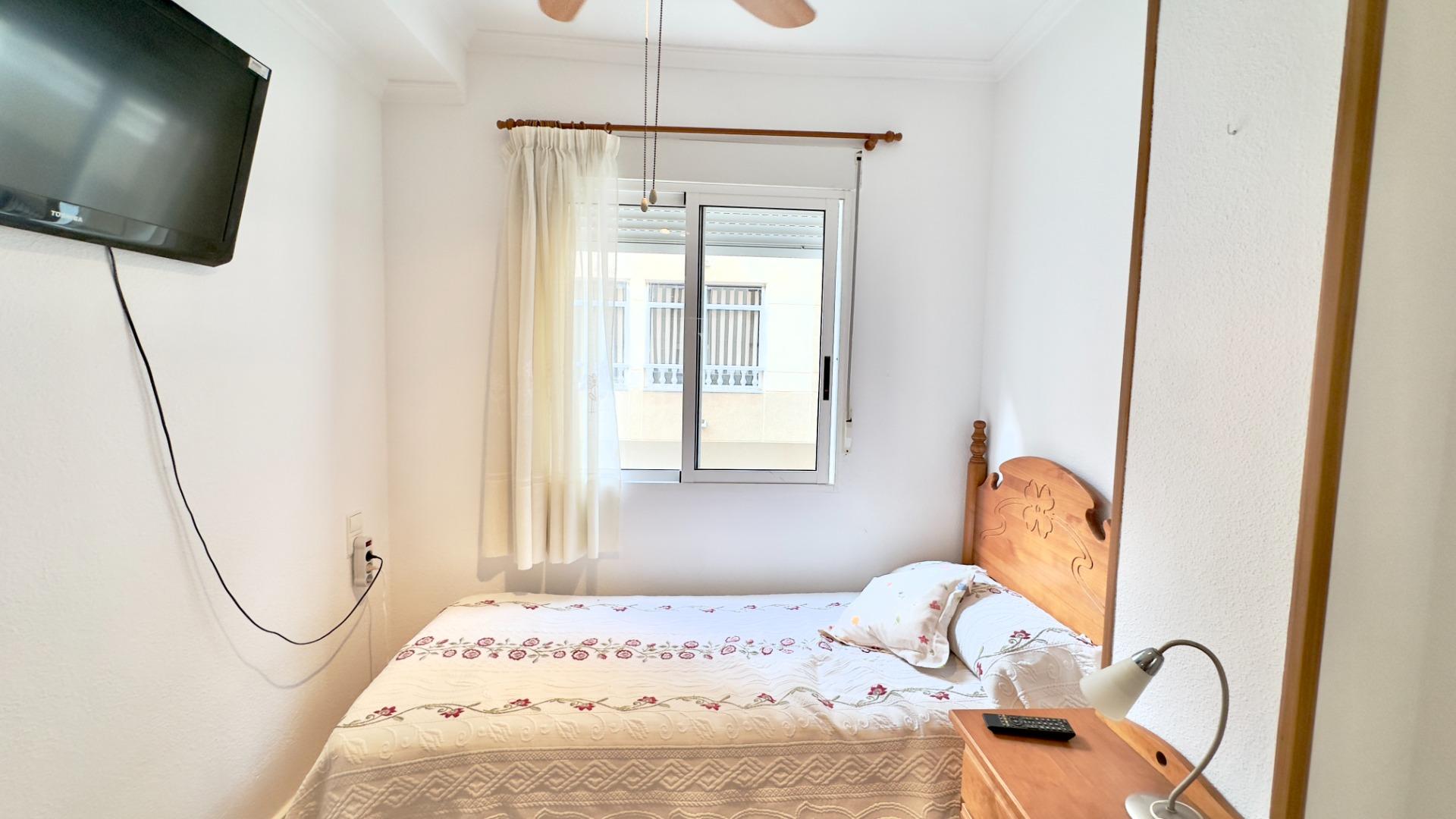 2 Bed, 1 Bath, ApartmentFor Sale, Torrevieja, Alicante
