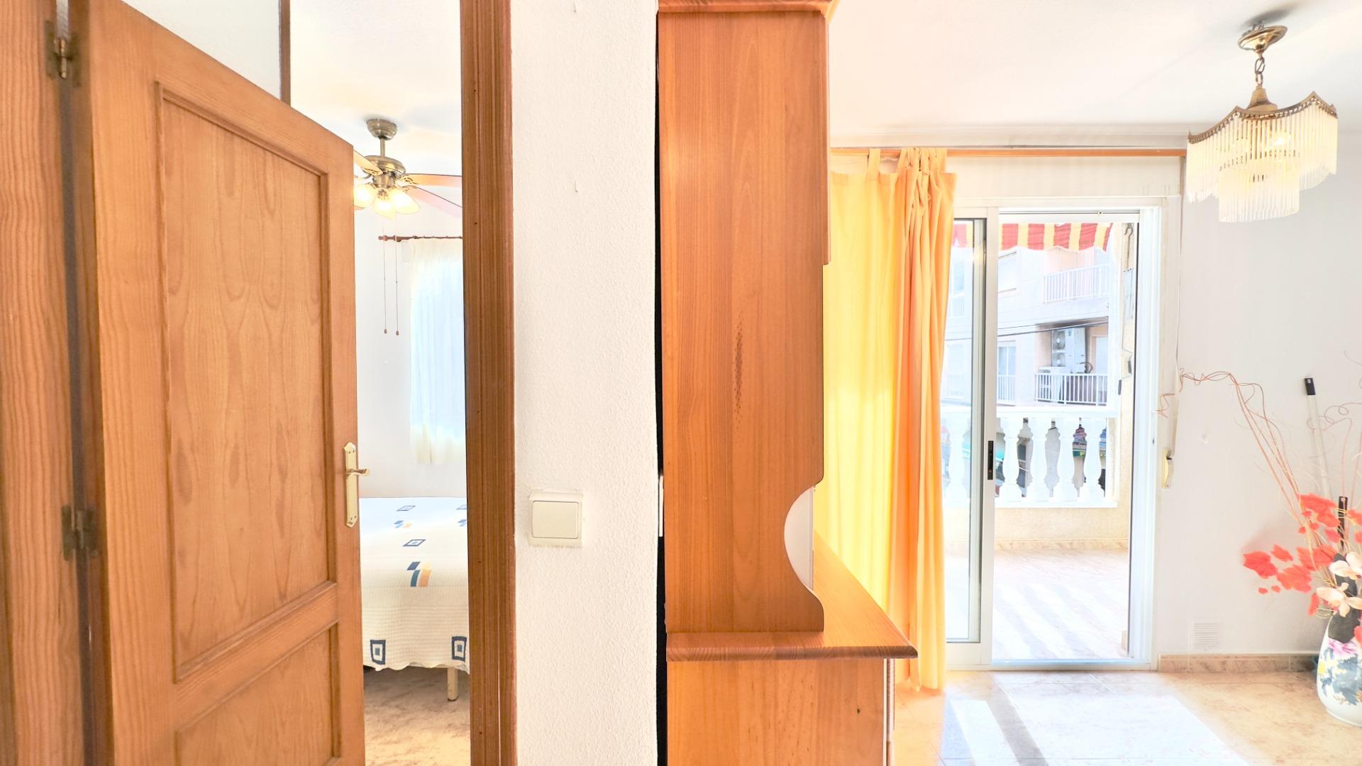 2 Bed, 1 Bath, ApartmentFor Sale, Torrevieja, Alicante