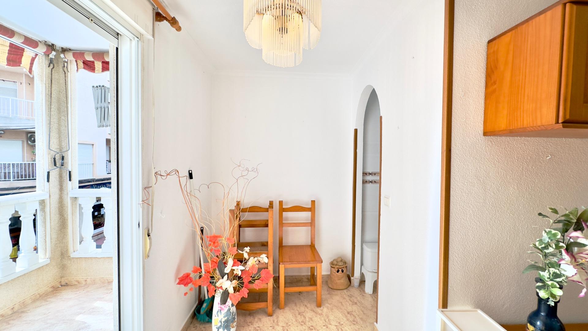 2 Bed, 1 Bath, ApartmentFor Sale, Torrevieja, Alicante