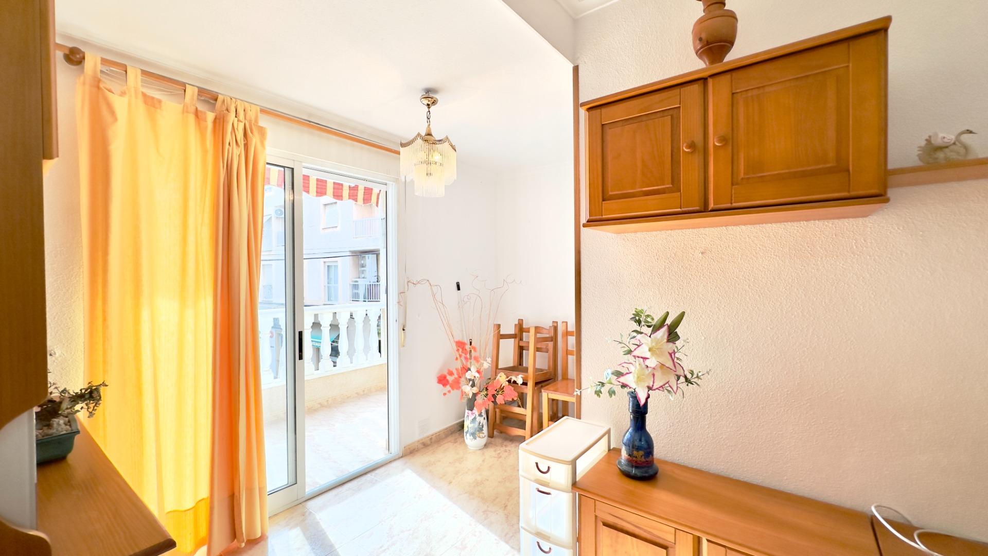2 Bed, 1 Bath, ApartmentFor Sale, Torrevieja, Alicante