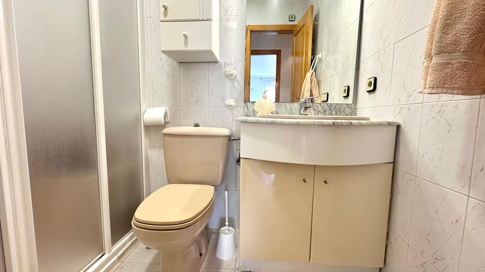 2 Bed, 1 Bath, ApartmentFor Sale, Torrevieja, Alicante