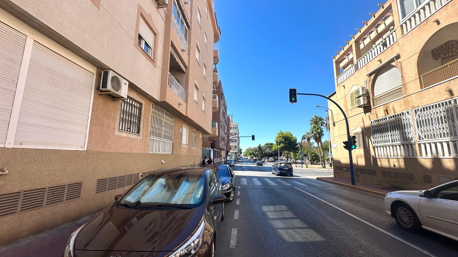 2 Bed, 1 Bath, ApartmentFor Sale, Torrevieja, Alicante