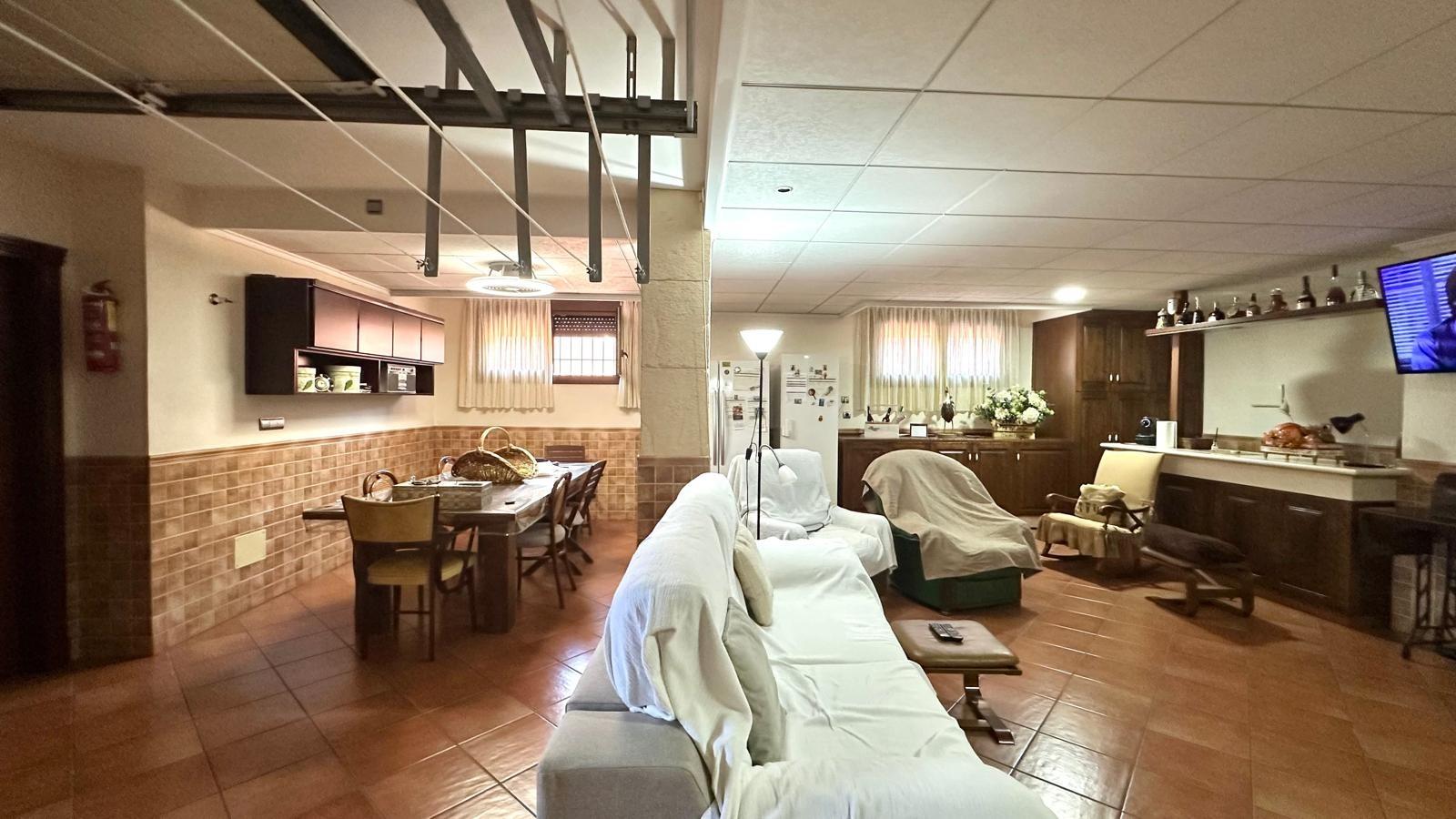 4 Bed, 3 Bath, HouseFor Sale, Torrevieja, Alicante