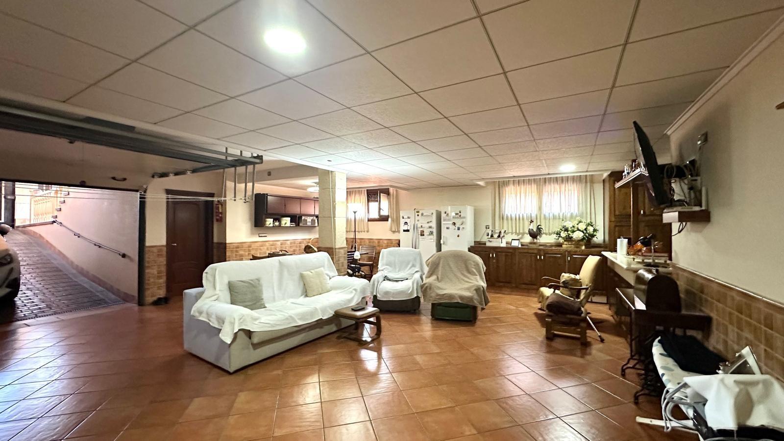 4 Bed, 3 Bath, HouseFor Sale, Torrevieja, Alicante