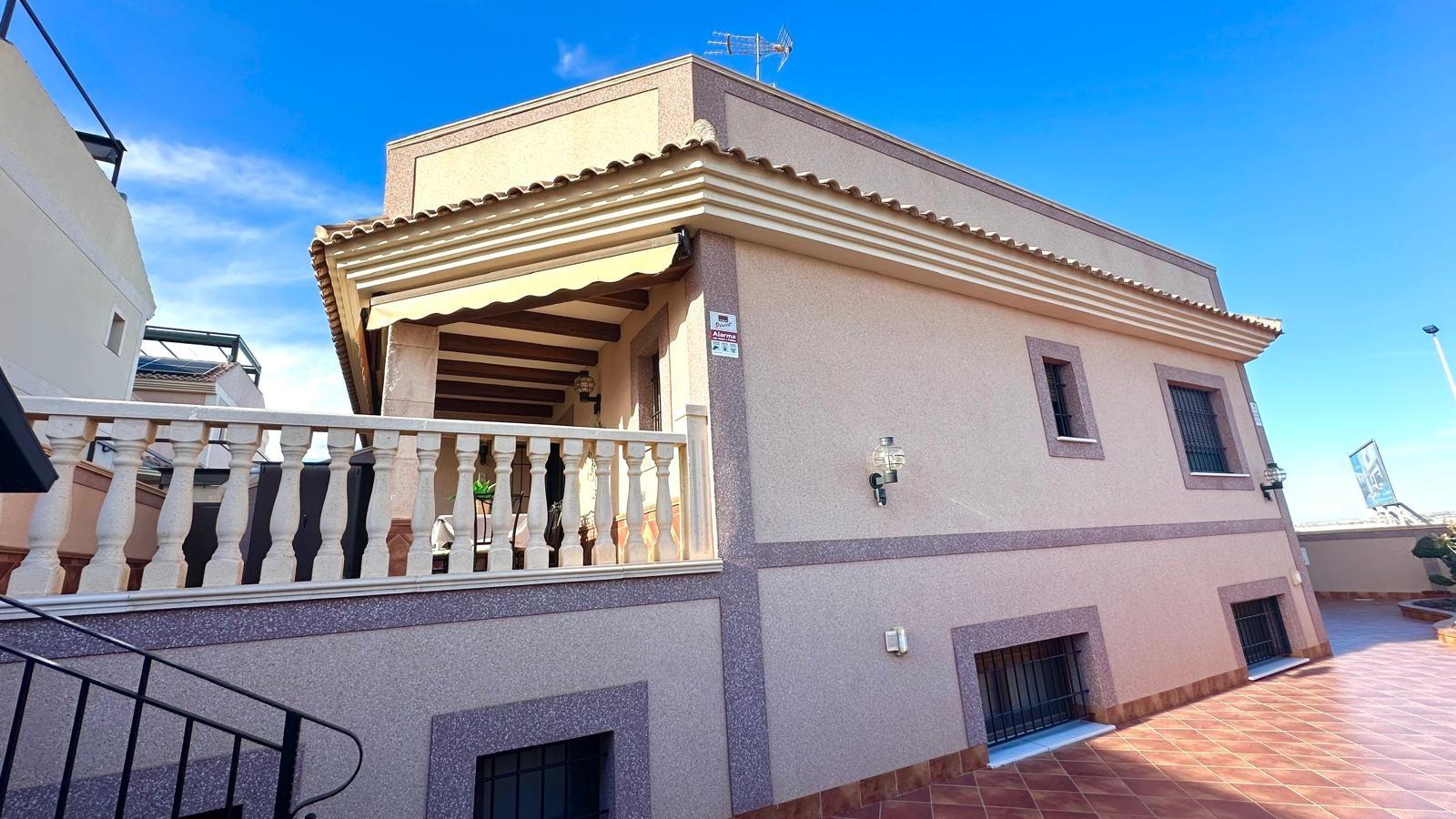 4 Bed, 3 Bath, HouseFor Sale, Torrevieja, Alicante