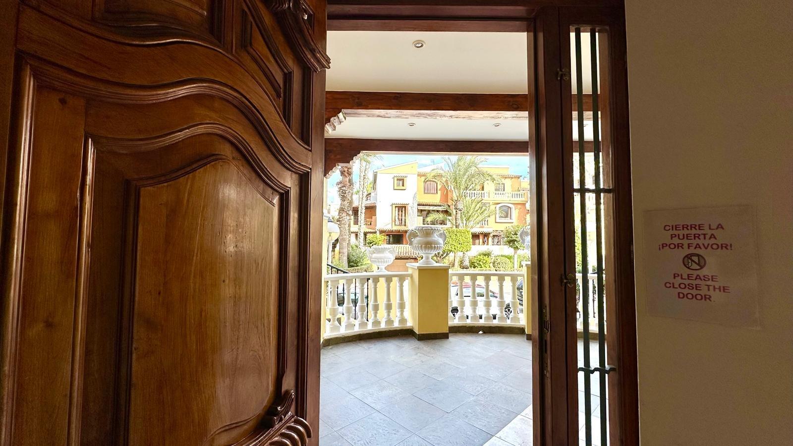 3 Bed, 2 Bath, ApartmentFor Sale, Torrevieja, Alicante