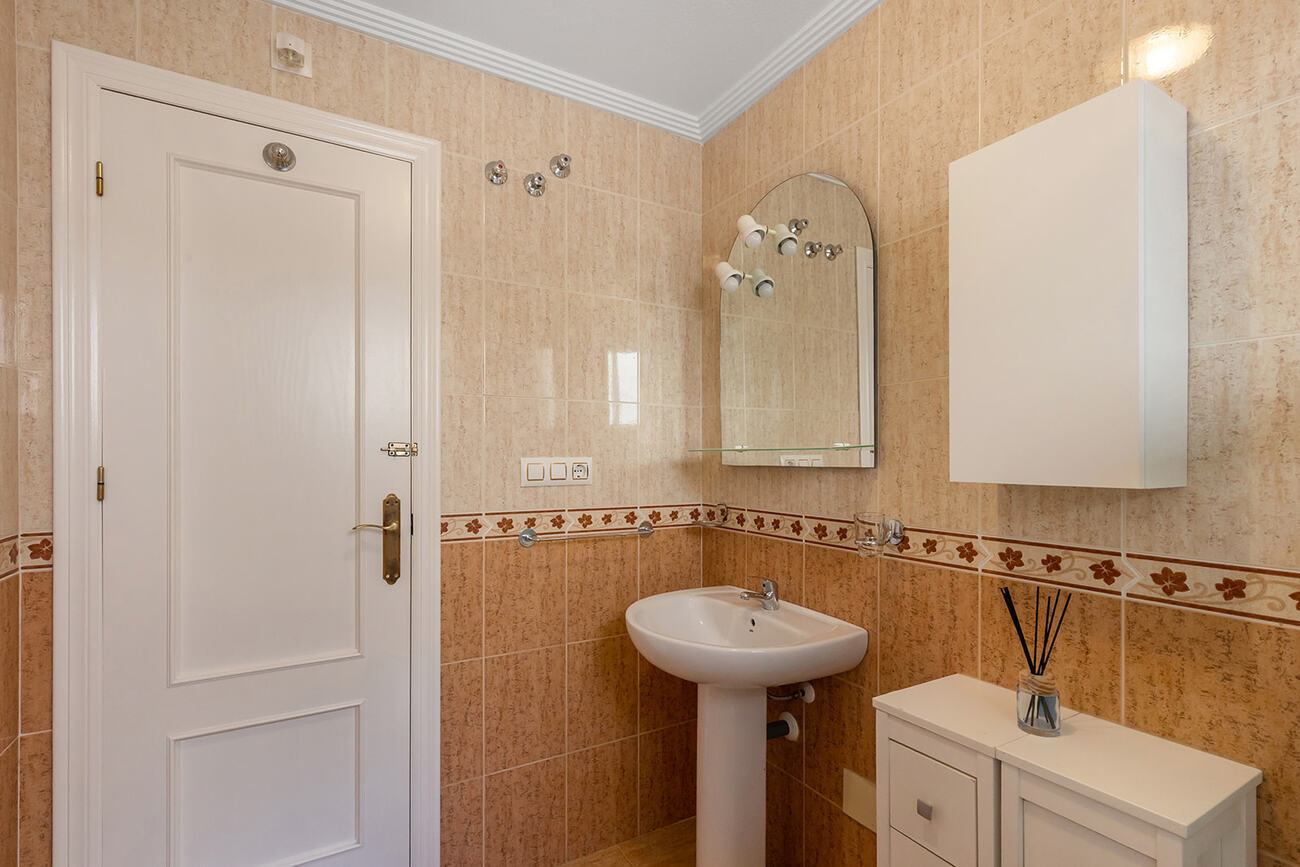 2 Bed, 1 Bath, ApartmentFor Sale, Orihuela Costa, Alicante