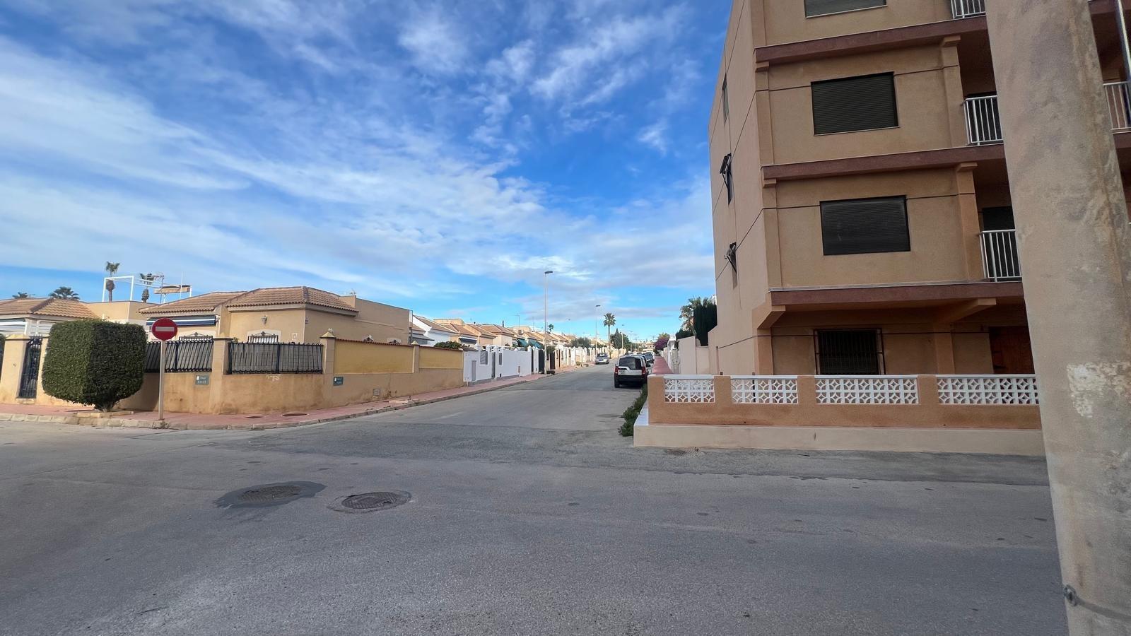 1 Bed, 1 Bath, ApartmentFor Sale, Torrevieja, Alicante
