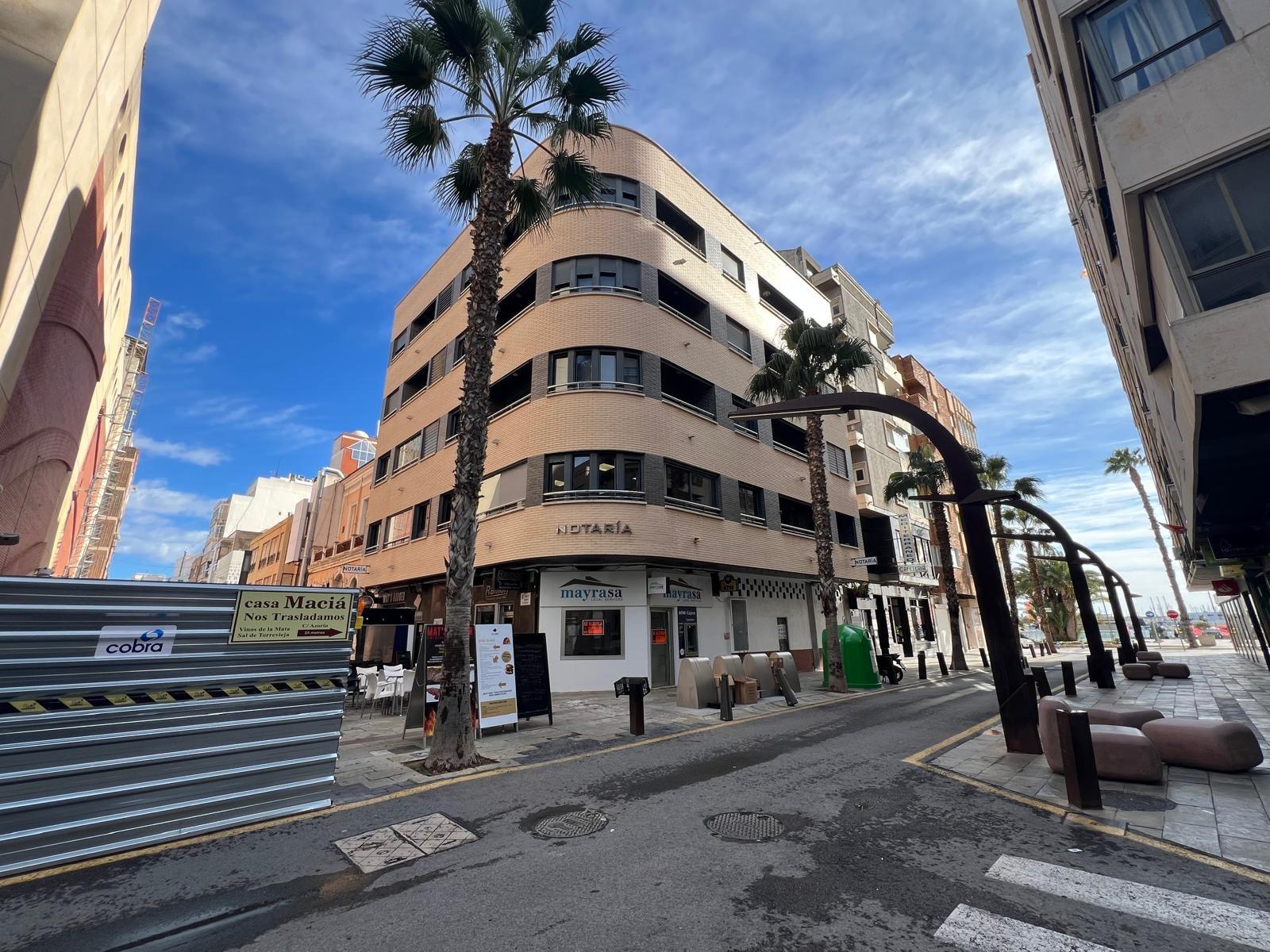 3 Bed, 2 Bath, ApartmentFor Sale, Torrevieja, Alicante