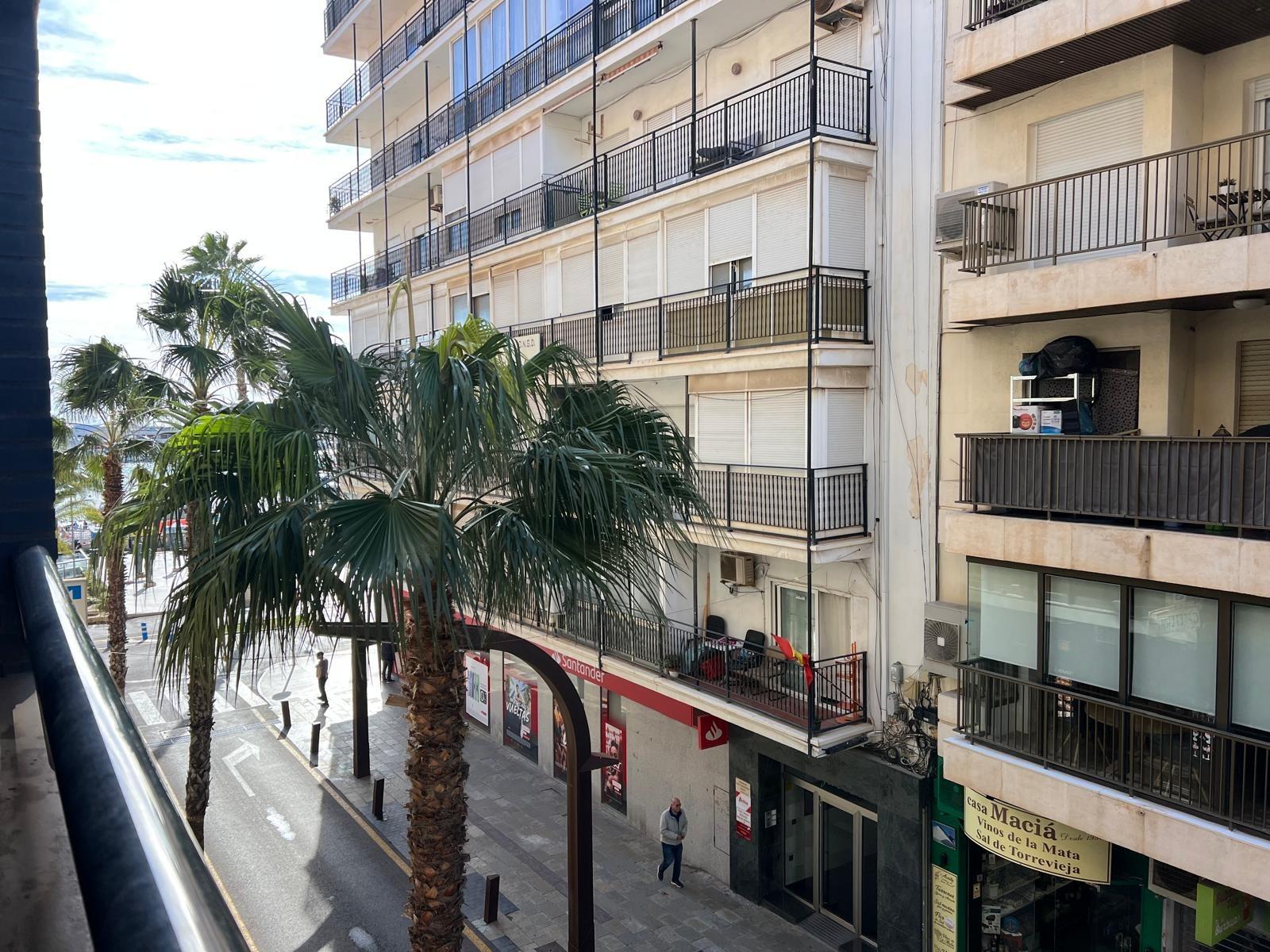 3 Bed, 2 Bath, ApartmentFor Sale, Torrevieja, Alicante