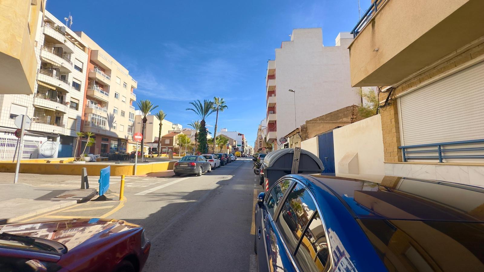 2 Bed, 1 Bath, ApartmentFor Sale, Torrevieja, Alicante