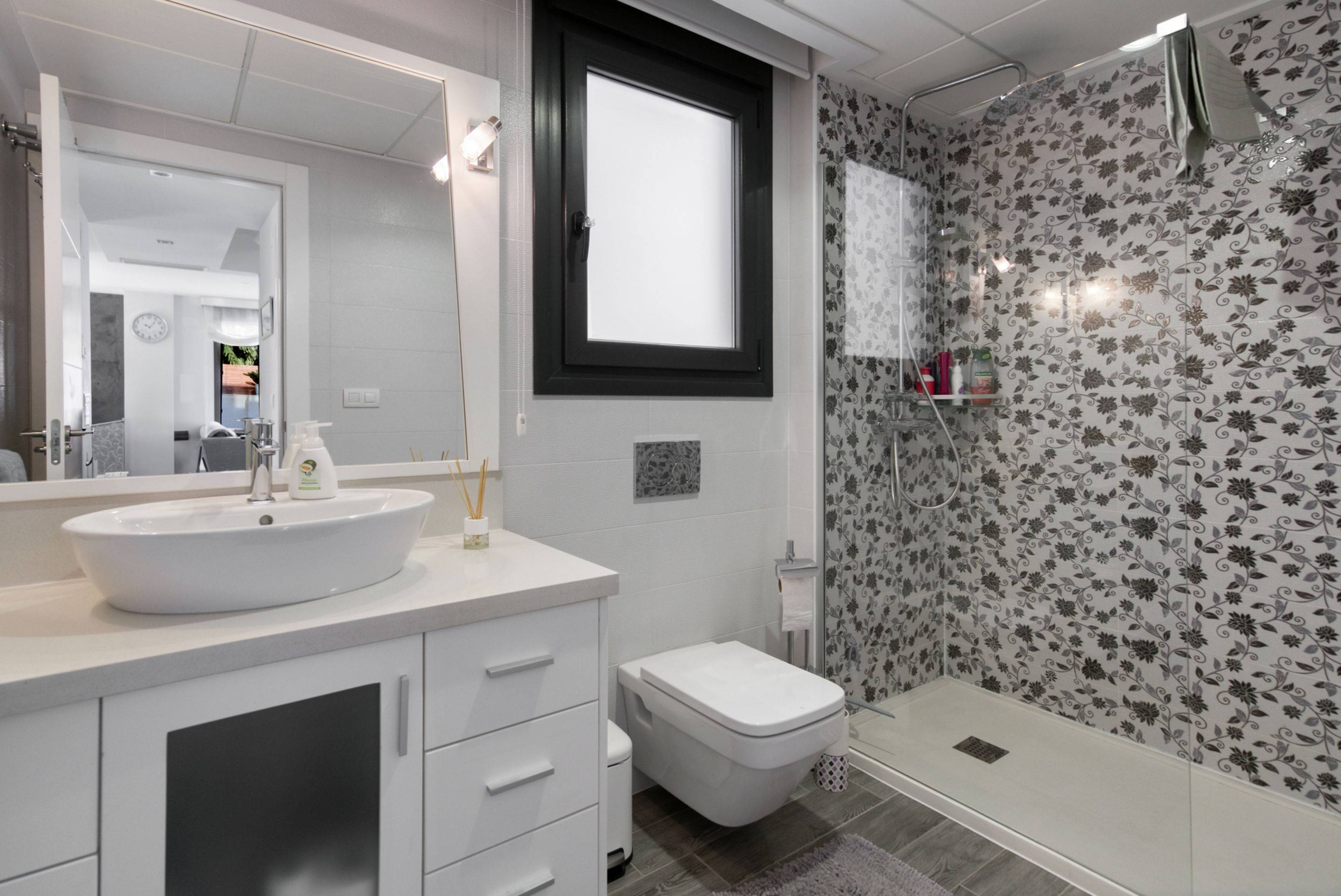 5 Bed, 3 Bath, HouseFor Sale, Torrevieja, Alicante