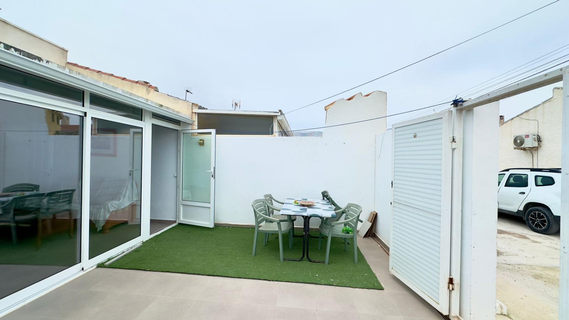 2 Bed, 1 Bath, HouseFor Sale, Torrevieja, Alicante