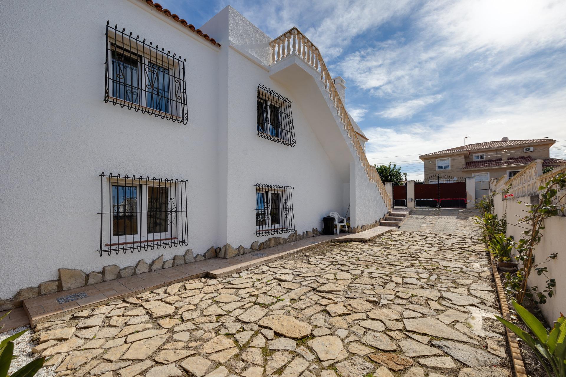 3 Bed, 3 Bath, HouseFor Sale, Torrevieja, Alicante