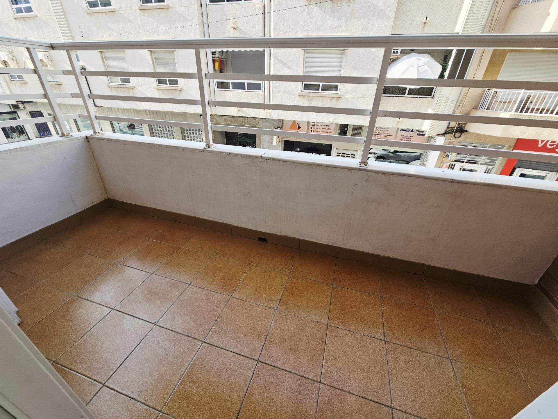 3 Bed, 2 Bath, ApartmentFor Sale, Torrevieja, Alicante