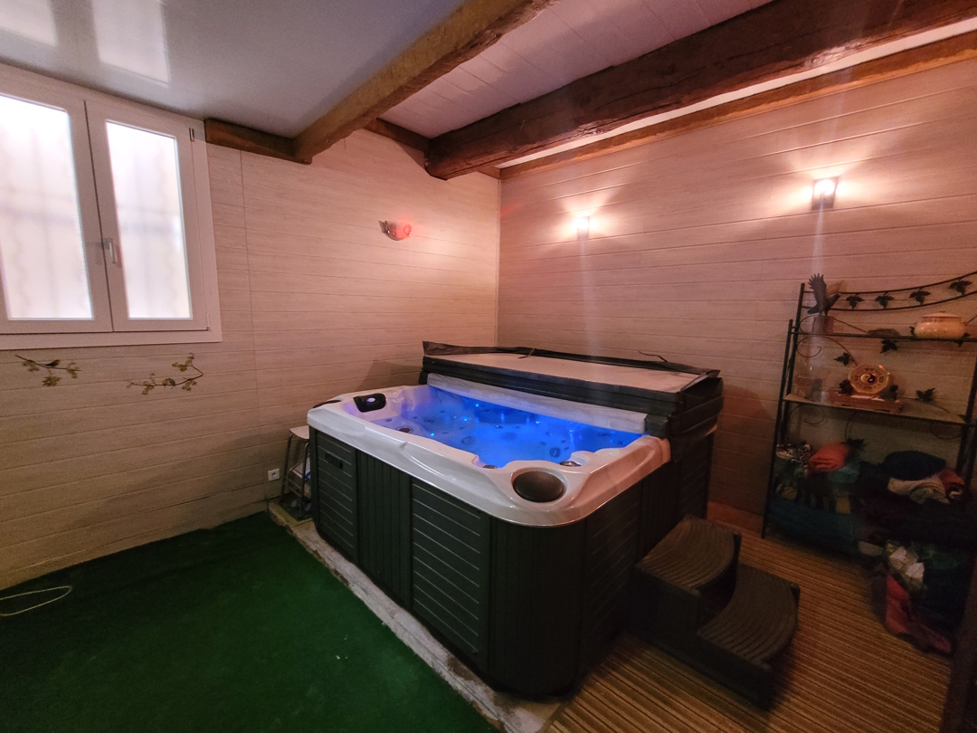 4 Bed, 2 Bath, HouseFor Sale, Maraussan, Herault, Languedoc-Roussillon, 34370