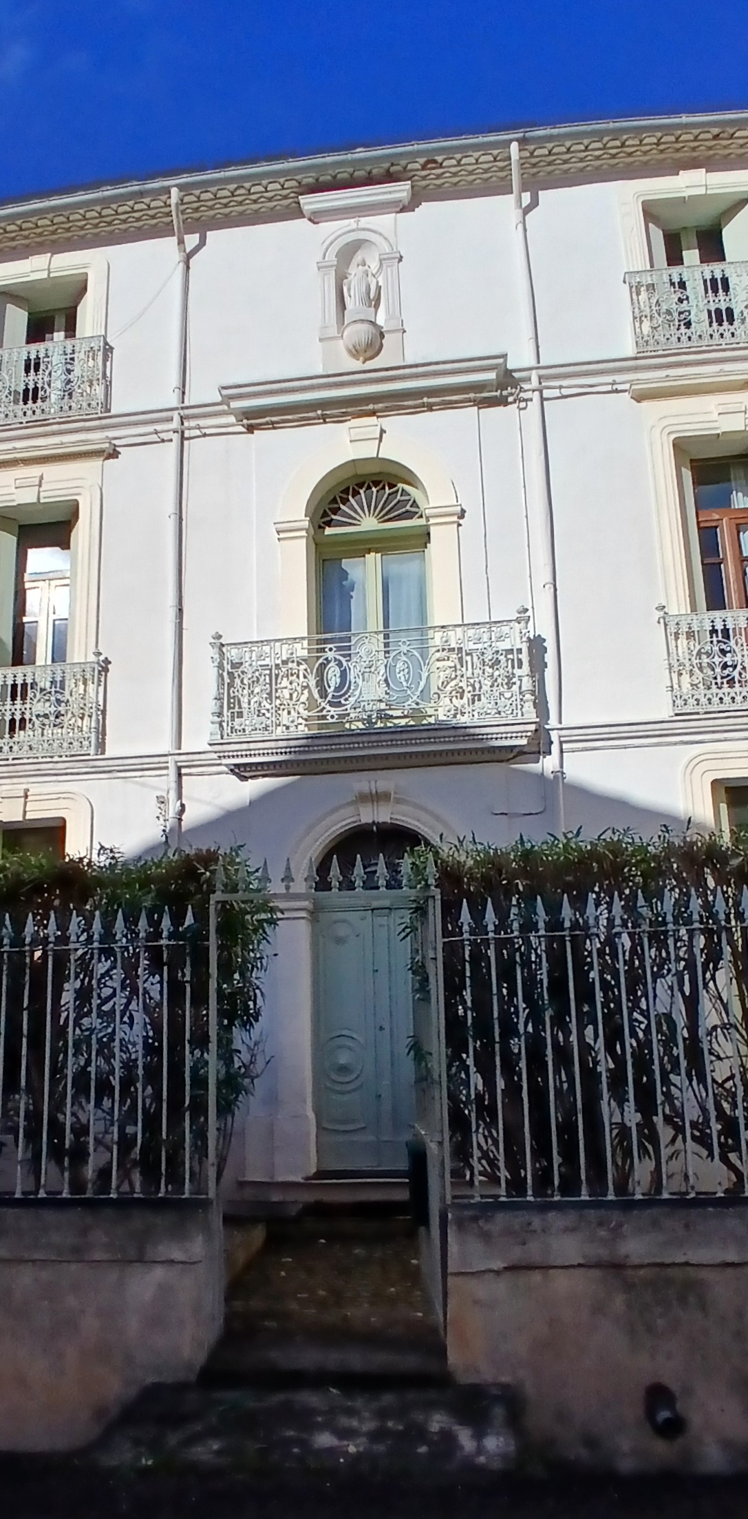 7 Bed, 4 Bath, HouseFor Sale, Autignac, Herault, Languedoc-Roussillon, 34480