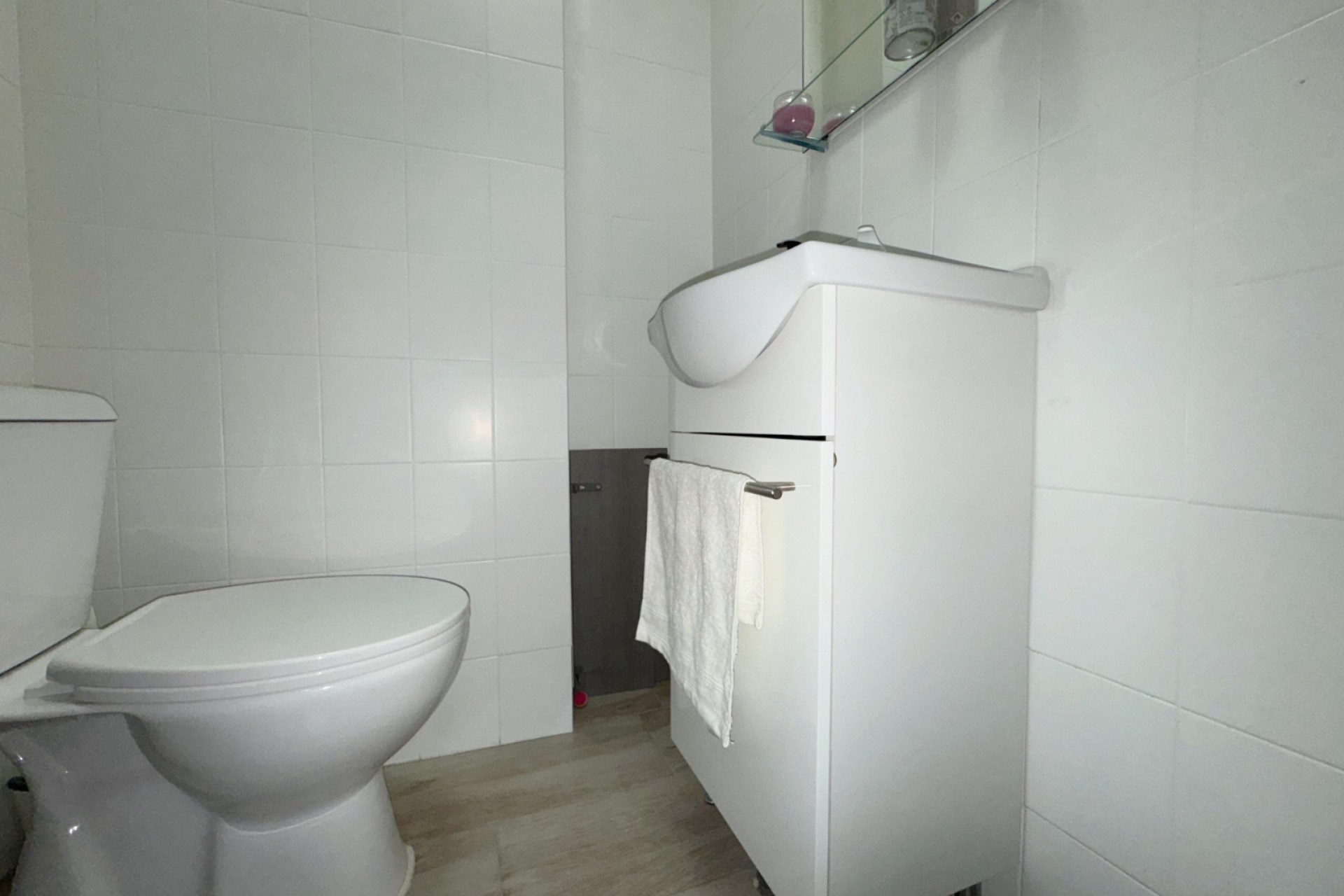 3 Bed, 2 Bath, ApartmentFor Sale, Almoradi, Alicante