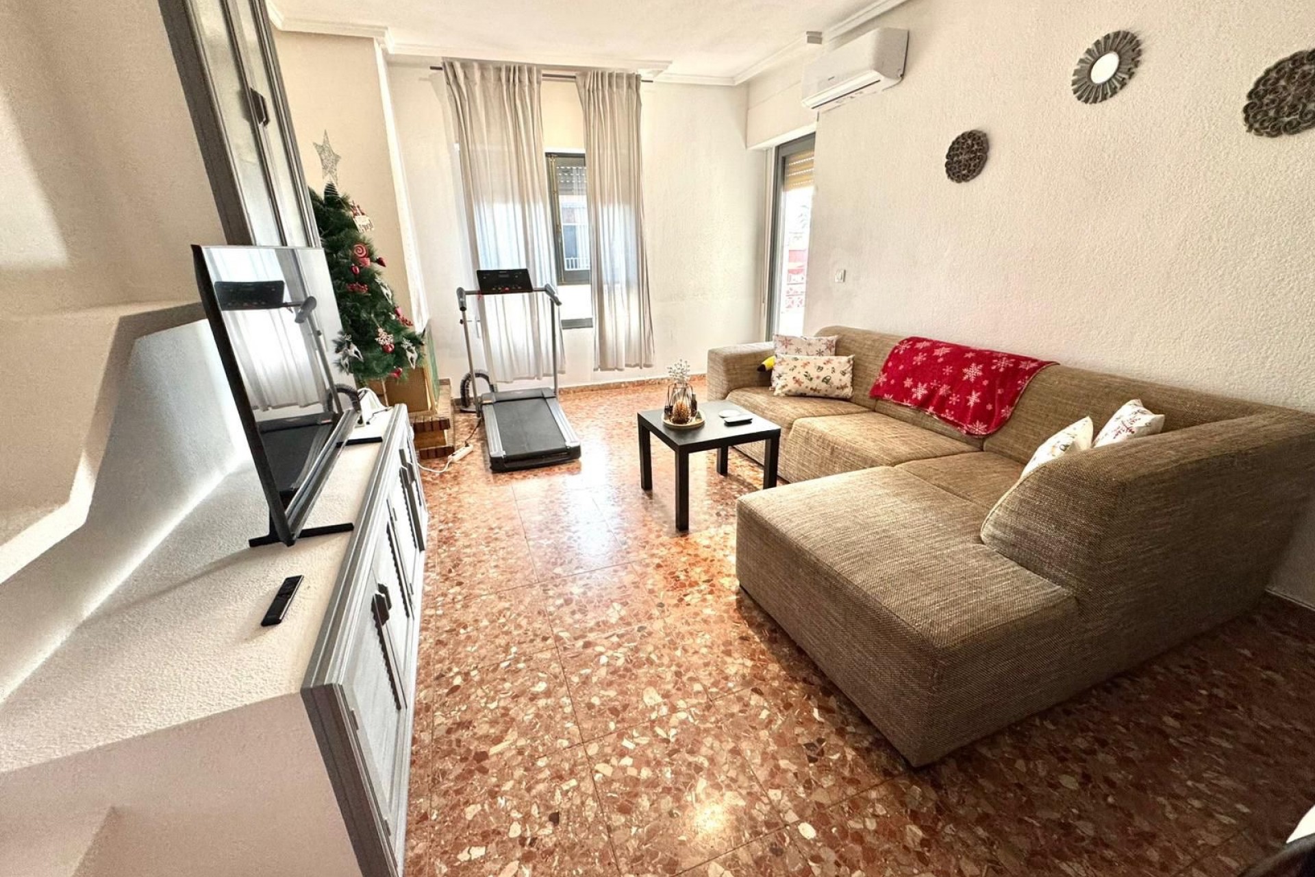 3 Bed, 2 Bath, ApartmentFor Sale, Almoradi, Alicante