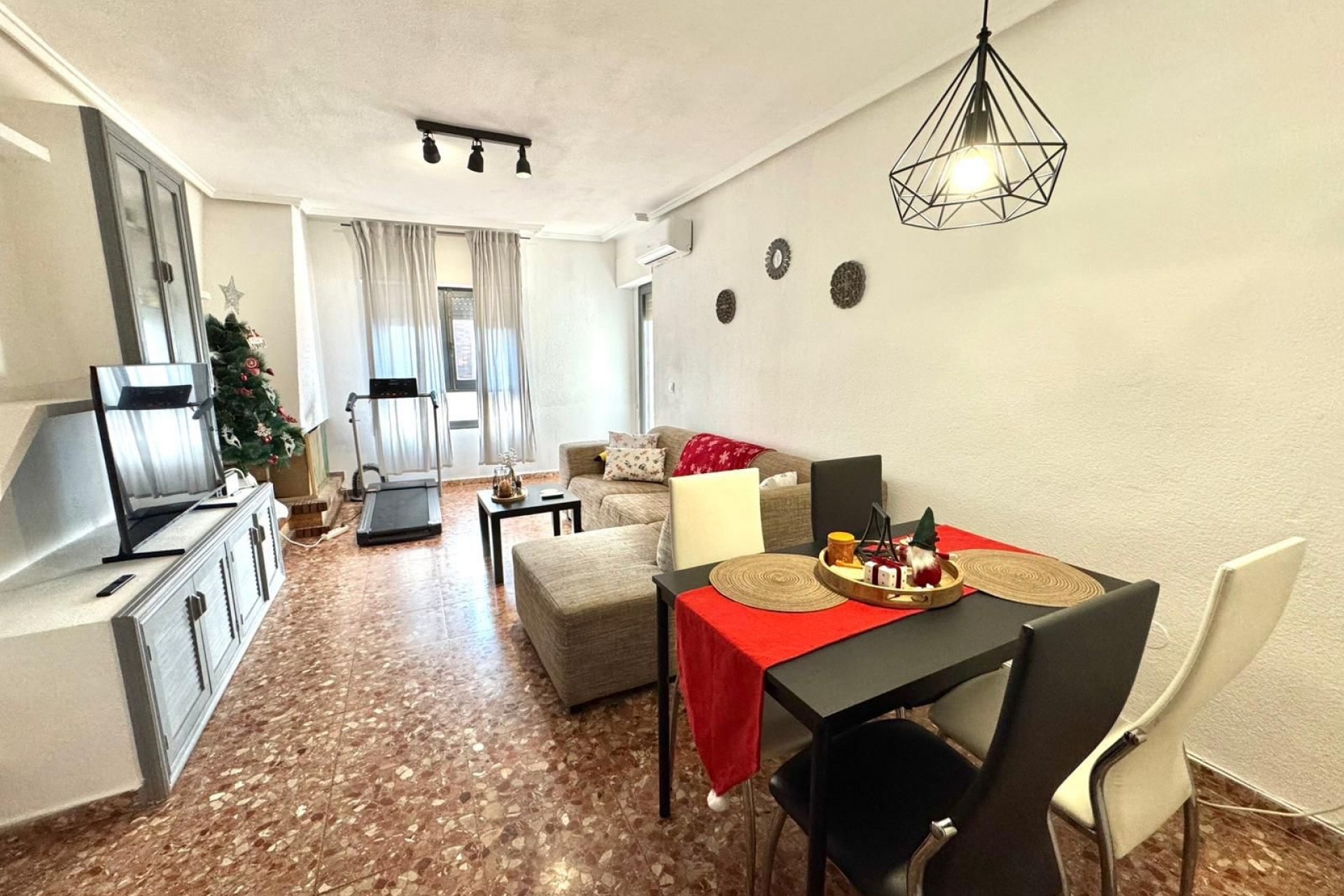 3 Bed, 2 Bath, ApartmentFor Sale, Almoradi, Alicante