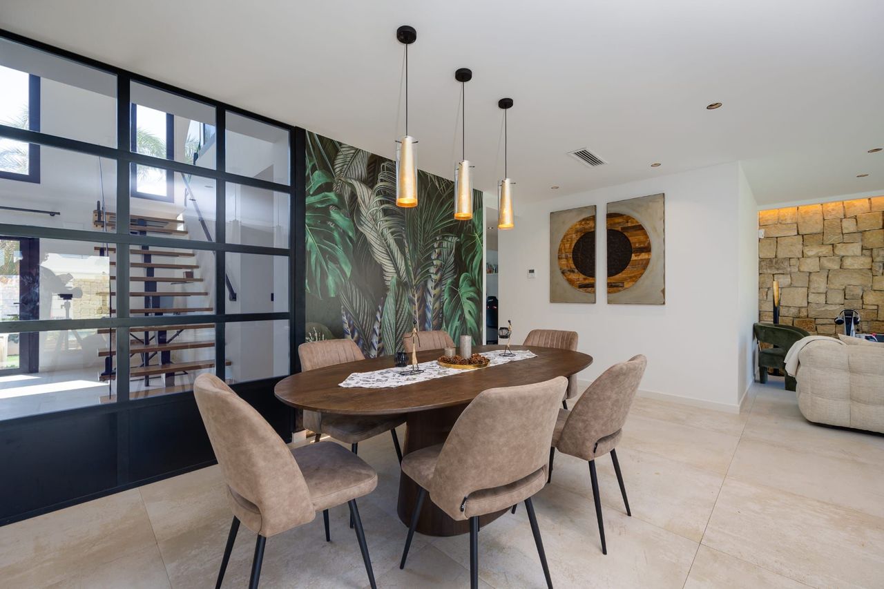 5 Bed, 4 Bath, HouseFor Sale, Torrevieja, Alicante