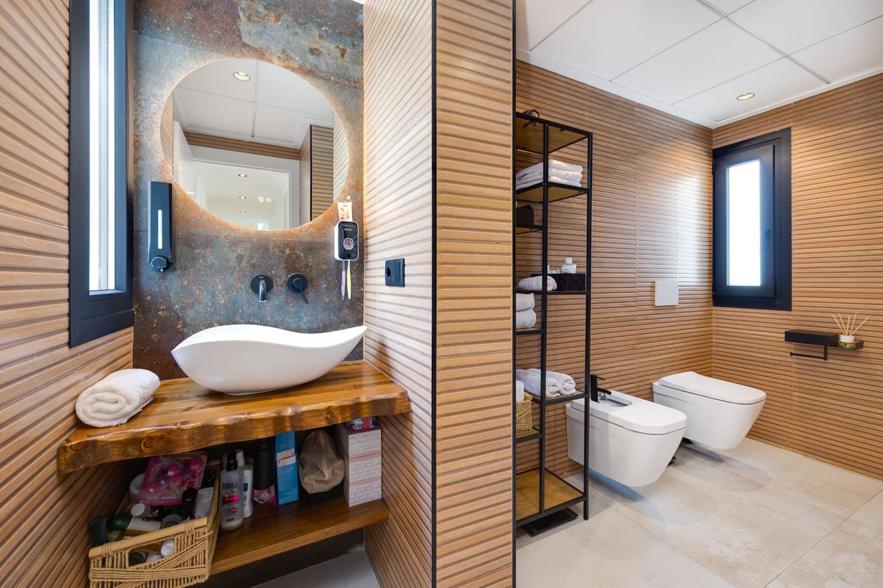 5 Bed, 4 Bath, HouseFor Sale, Torrevieja, Alicante