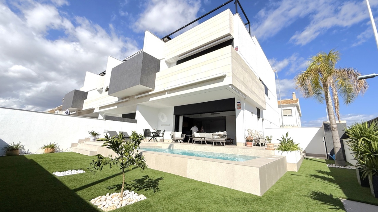 3 Bed, 2 Bath, HouseFor Sale, Pilar De La Horadada, Alicante