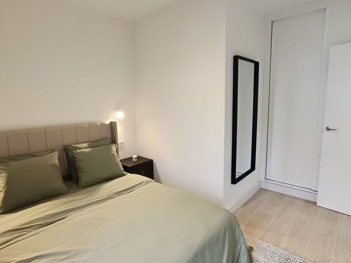 1 Bed, 1 Bath, ApartmentFor Sale, New Golden Mile, Malaga