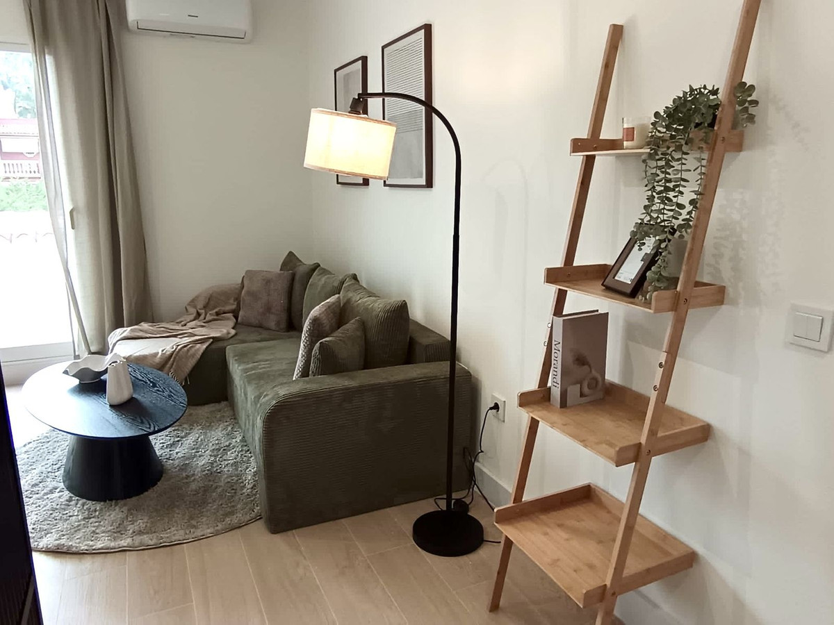 1 Bed, 1 Bath, ApartmentFor Sale, New Golden Mile, Malaga